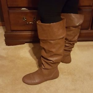 Boots! Womens size 8 wide leg